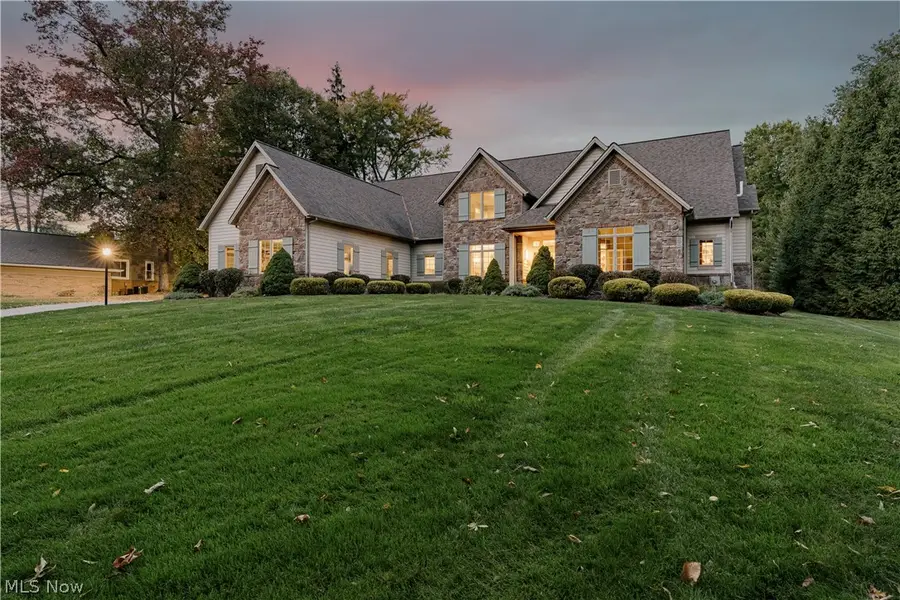 29099 Bolingbrook Road, Pepper Pike, OH 44124 - #3