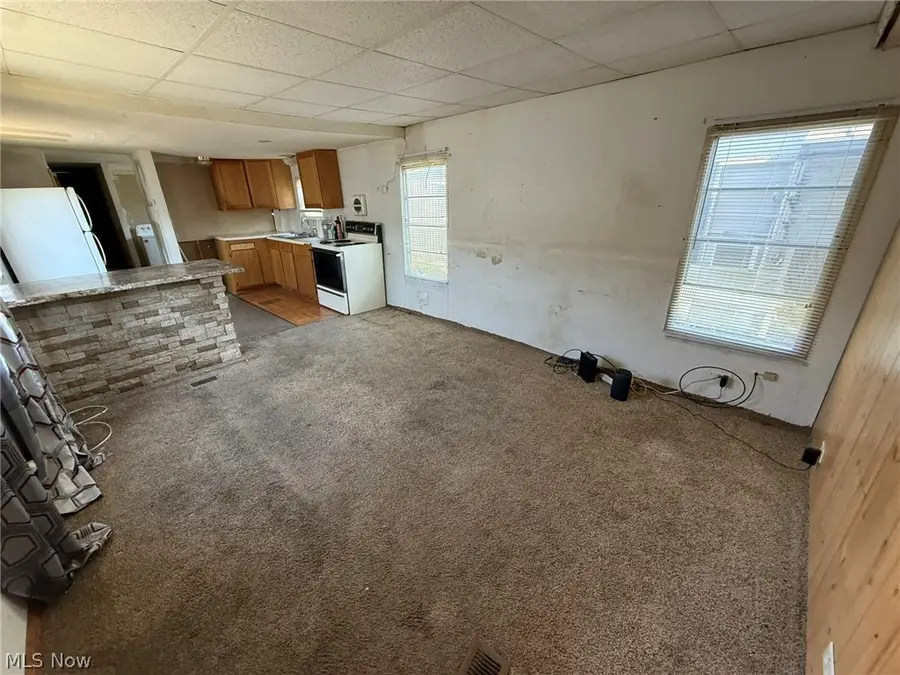 829 Zella Nw Avenue, New Philadelphia, OH 44663 - #2