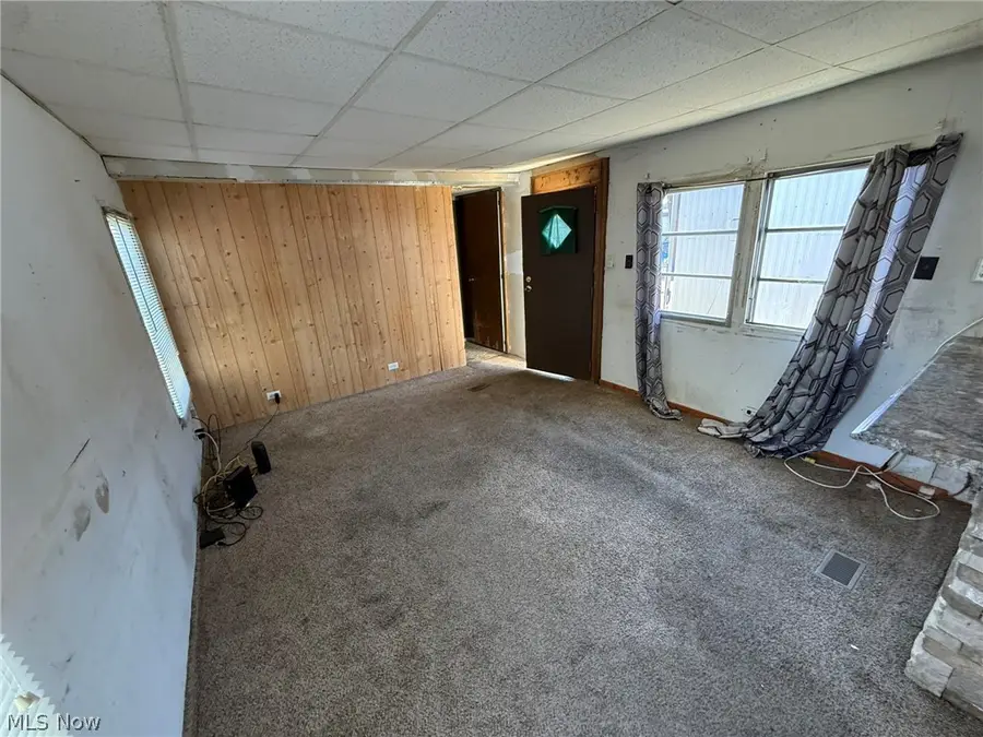 829 Zella Nw Avenue, New Philadelphia, OH 44663 - #3