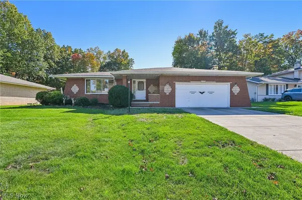 966 Primrose Drive, Seven Hills, OH 44131