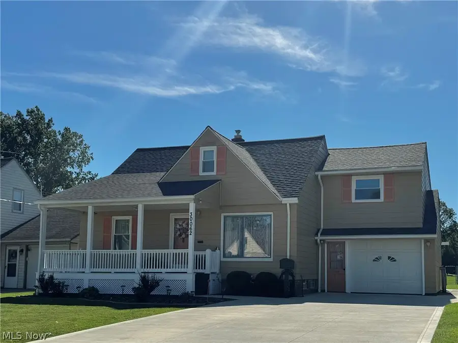 30062 Frank Drive, Wickliffe, OH 44092 - #2