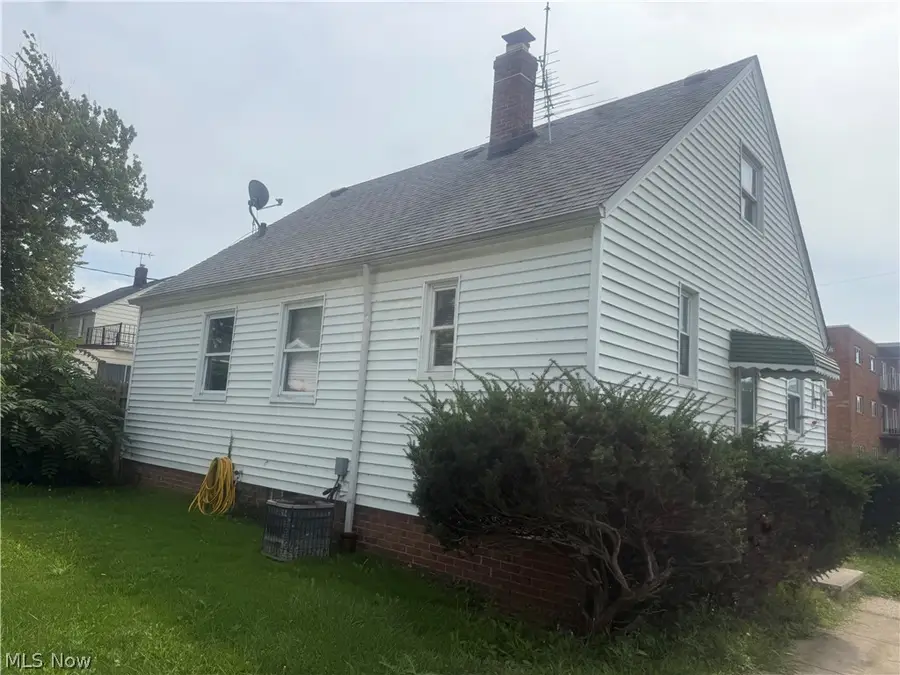 18011 Windward Road, Cleveland, OH 44119 - #2