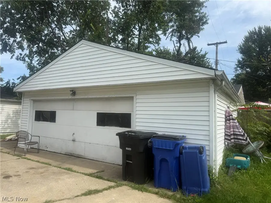 18011 Windward Road, Cleveland, OH 44119 - #3