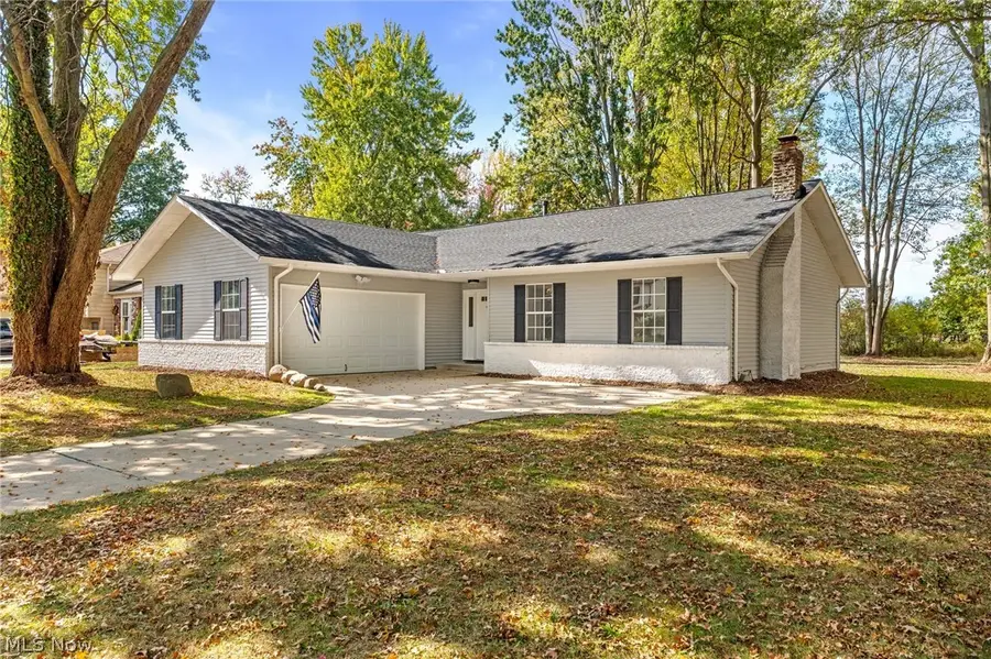 8454 Glenbrook Drive, Olmsted, OH 44138 - #2