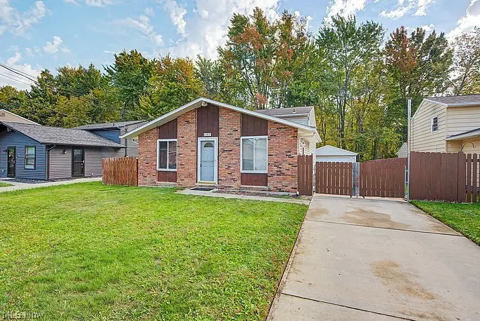 6187 Rosebelle Avenue, North Ridgeville, OH 44039 - #2