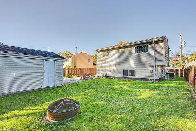 6187 Rosebelle Avenue, North Ridgeville, OH 44039 - #3