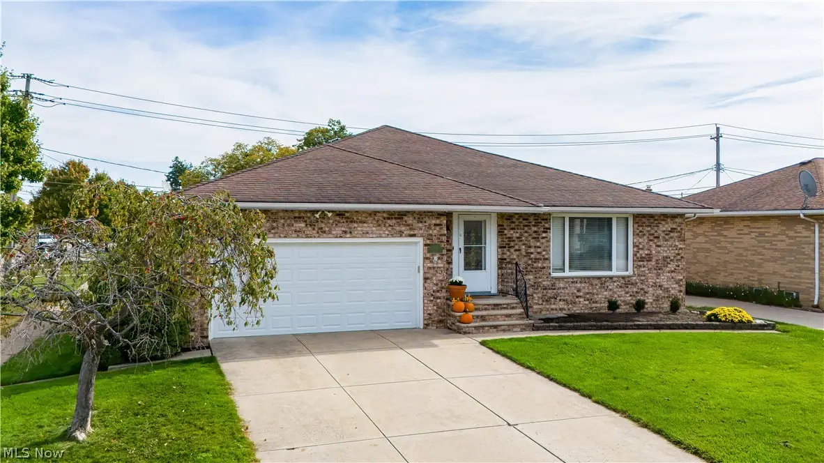 4701 Brook Lane, Brooklyn, OH 44144 - #1