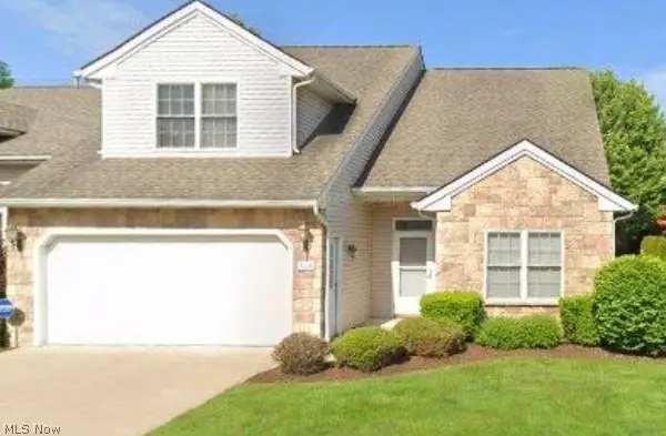 324 Cobblestone Drive, Mayfield Heights, OH 44143