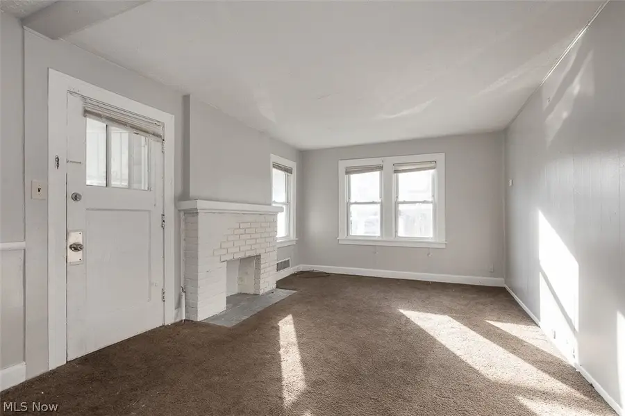 18761 Raymond Street, Maple Heights, OH 44137 - #2