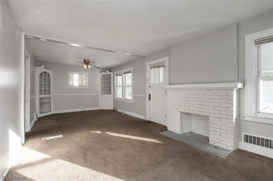 18761 Raymond Street, Maple Heights, OH 44137 - #3