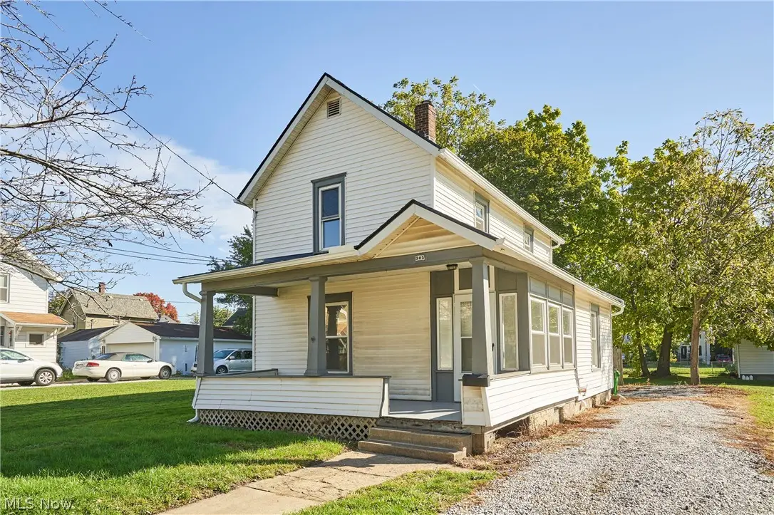 305 4th Nw Street, Barberton, OH 44203 - #1