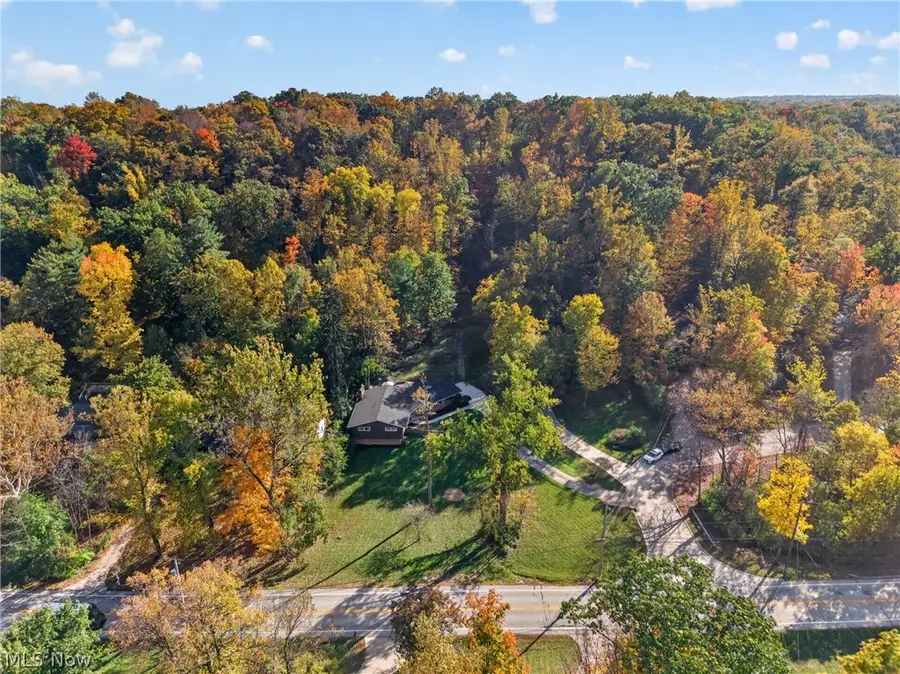10828 Greenhaven Parkway, Brecksville, OH 44141 - #2