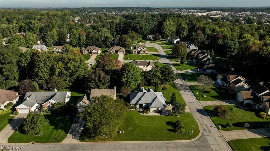 610 Chestnut Lane, Boardman, OH 44512 - #2