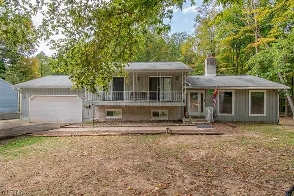 320 Hanna Drive, Tallmadge, OH 44278