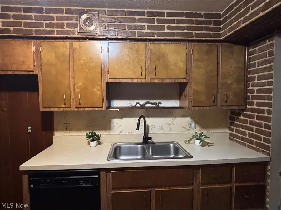 25201 Picone Lane, Bedford Heights, OH 44146 - #3