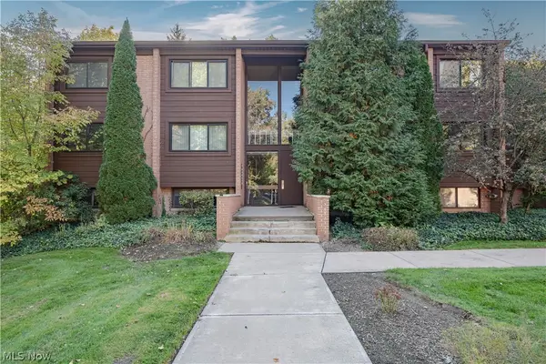 925 Canyon View Road #202, Northfield, OH 44067