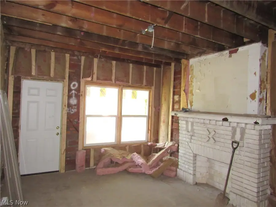 1231 E 124th Street, Cleveland, OH 44108 - #3