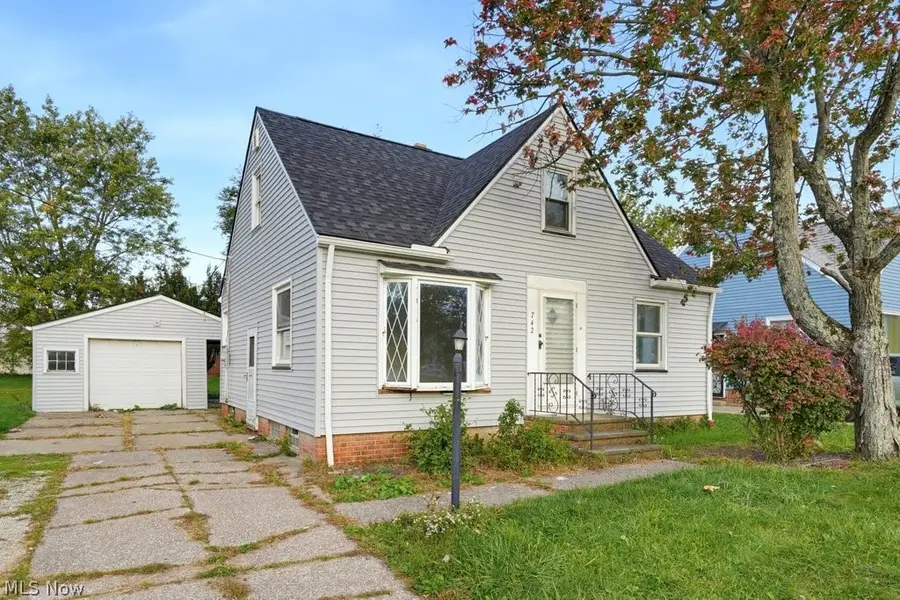 742 Northfield Road, Bedford, OH 44146 - #2