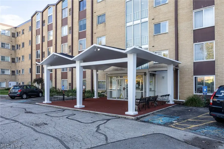 25735 Lorain Road #426, North Olmsted, OH 44070 - #2