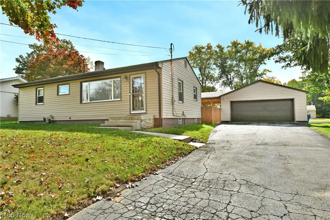 8294 Englewood Ne Street, Warren, OH 44484 - #1