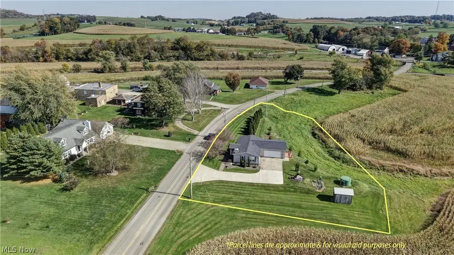 2955 Winklepleck Nw Road, Sugarcreek, OH 44681 - #3