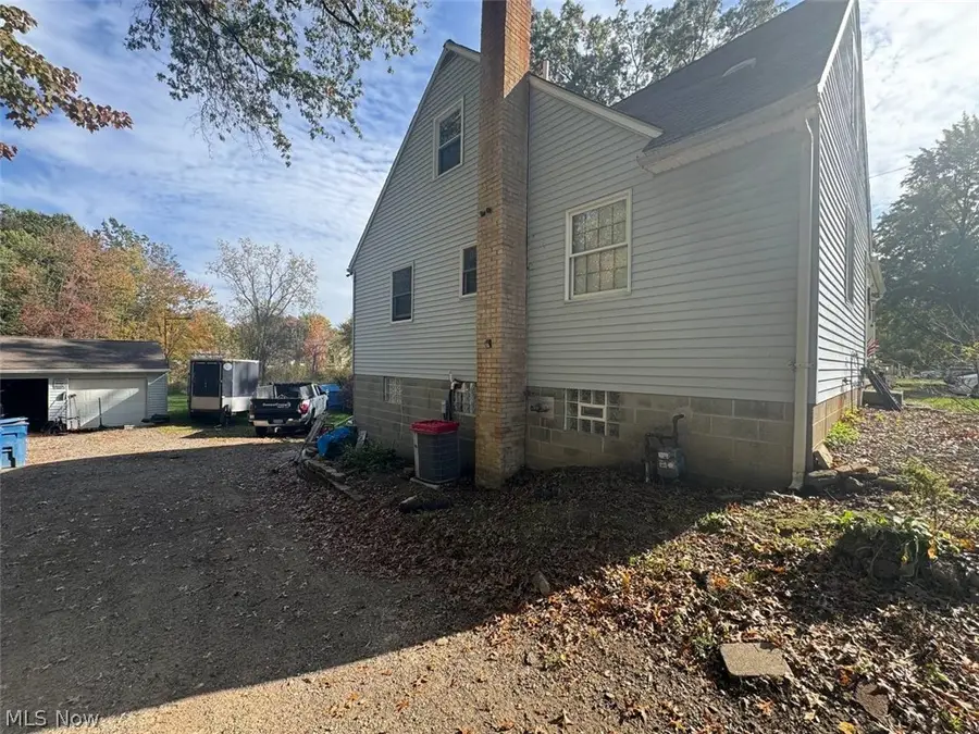 1423 Pin Oak Drive, Akron, OH 44312 - #3