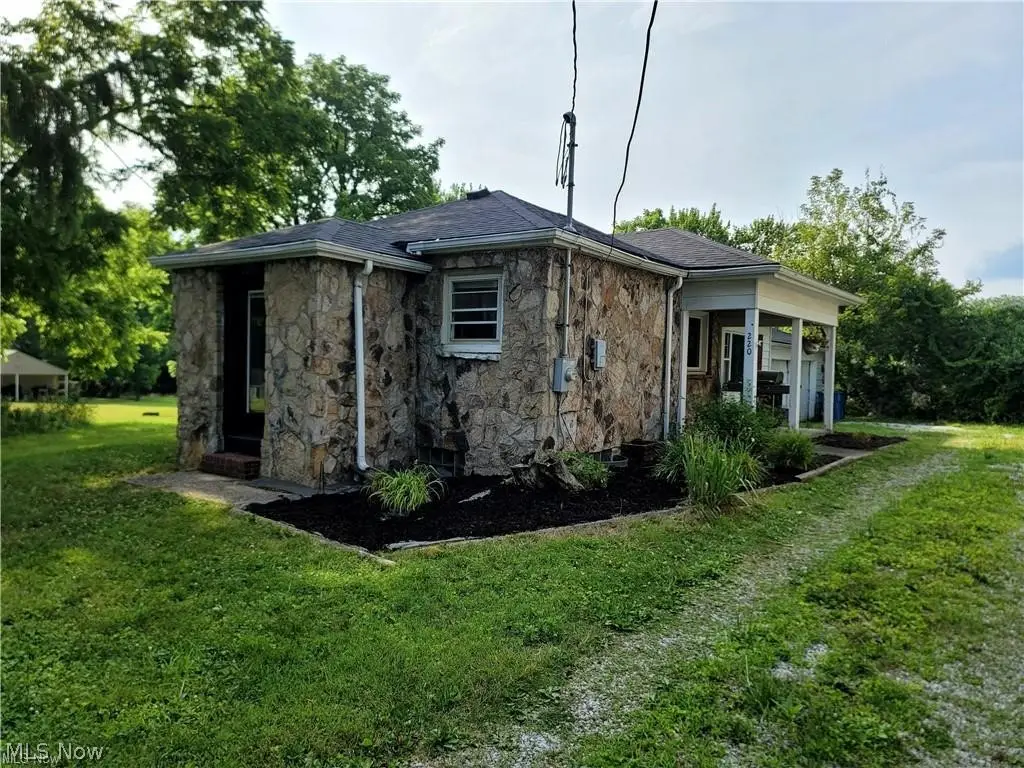 220 Robert Drive, Kent, OH 44240 - #1