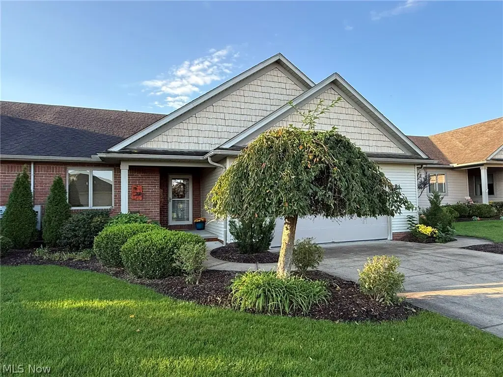 1152 Pine Bluff Ne Drive, New Philadelphia, OH 44663 - #1