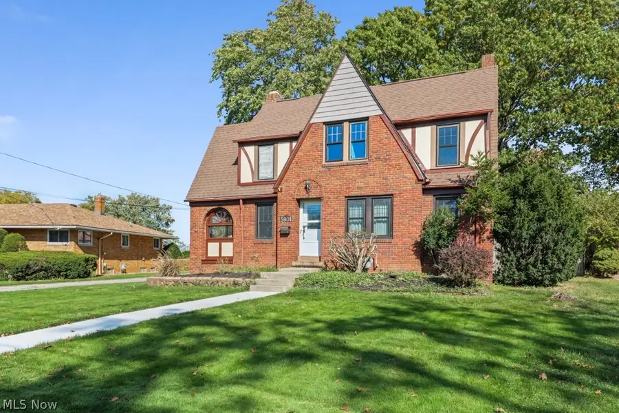 5901 Twin Lakes Drive, Parma, OH 44129 - #3