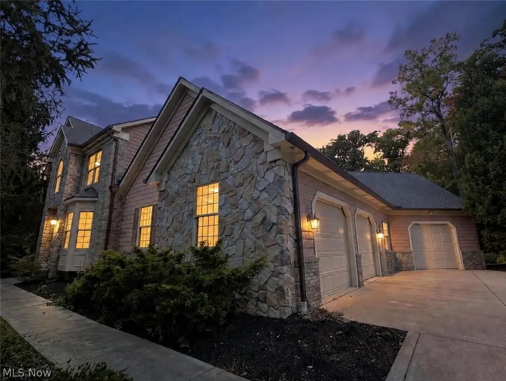 11440 Glenmora Drive, Chardon, OH 44024 - #1