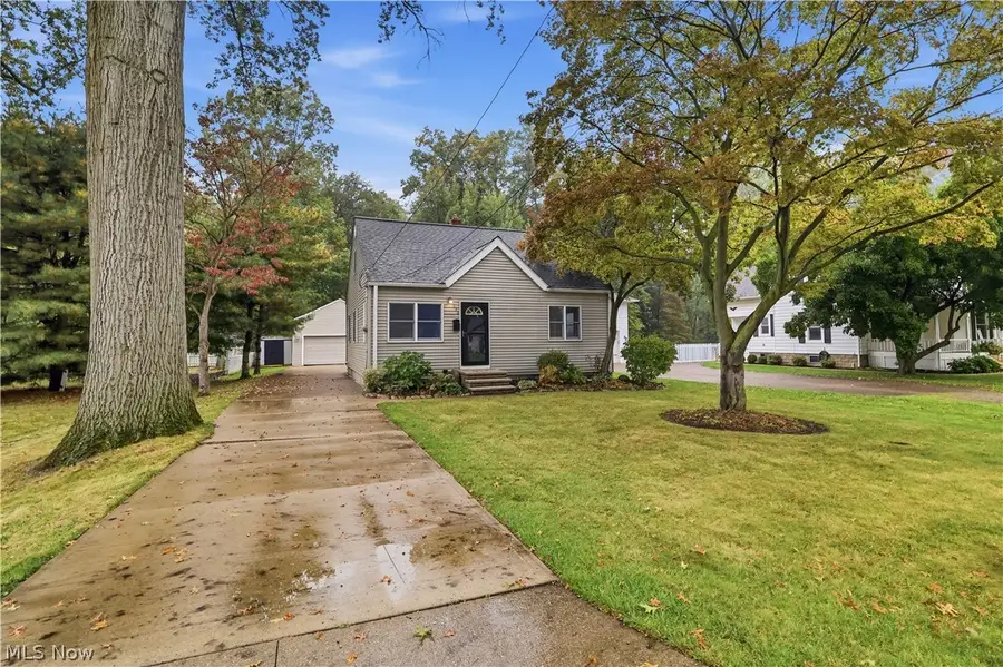 130 Forest Hill Drive, Avon Lake, OH 44012 - #3