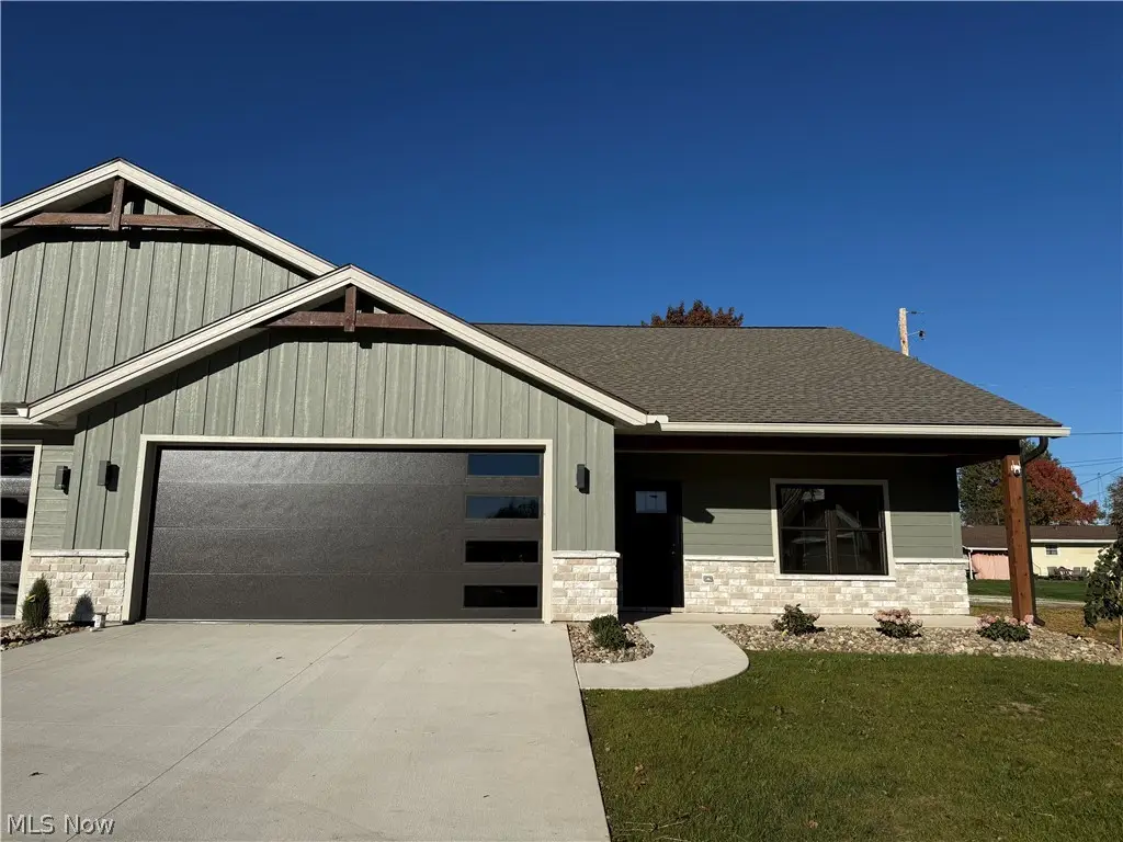 850 Third Sw Street, New Philadelphia, OH 44663 - #1