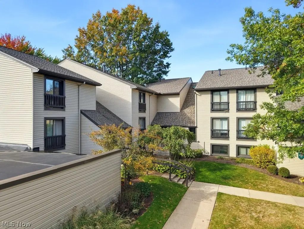 6320 Greenwood #104, Sagamore Hills, OH 44067 - #1
