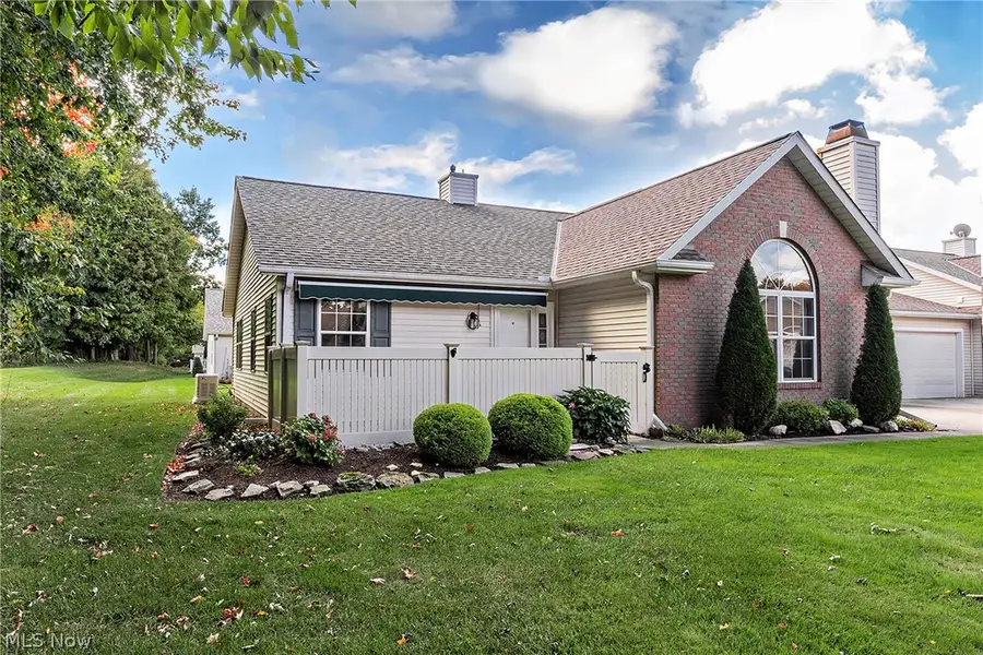 7572 Monterey Bay Drive, Mentor On The Lake, OH 44060 - #3