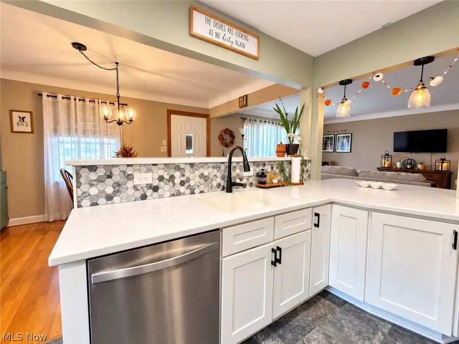 28726 Forest Road, Willowick, OH 44095 - #3