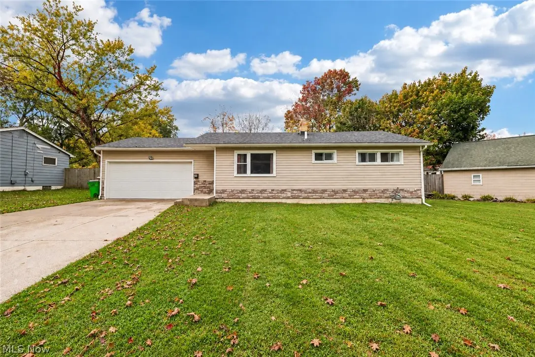 30 Taylor Road, Barberton, OH 44203 - #1
