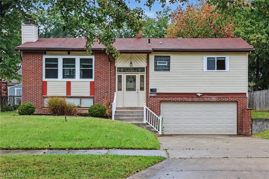 25146 Antler Drive, North Olmsted, OH 44070 - #2