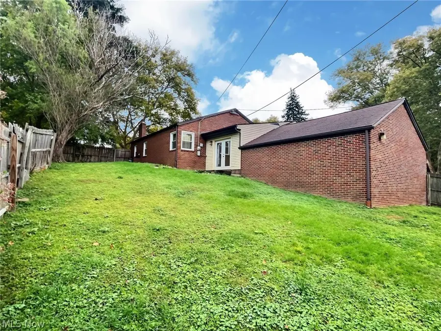 1105 Ridge Nw Road, Canton, OH 44703 - #3