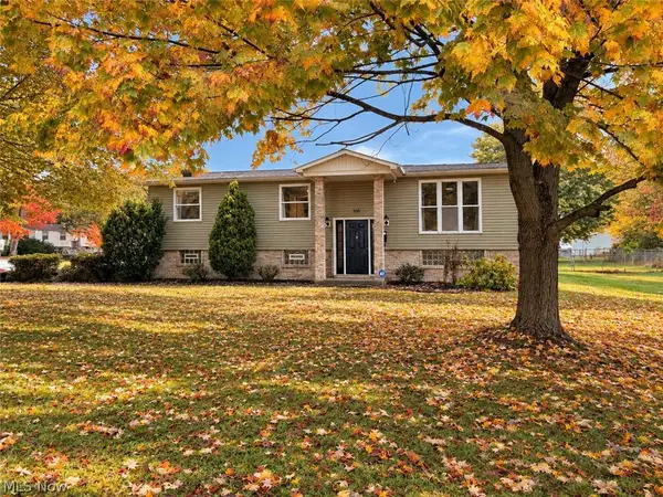 500 Aurora Drive, Youngstown, OH 44505