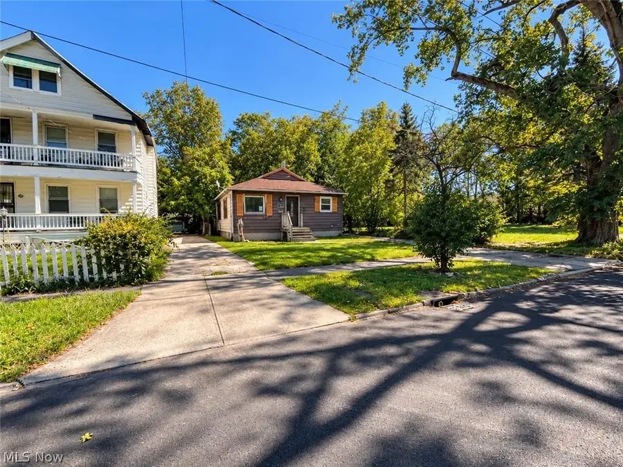 3375 E 126th Street, Cleveland, OH 44120 - #2