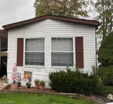 450 Whispering Pines Nw Drive, Warren, OH 44481 - #1