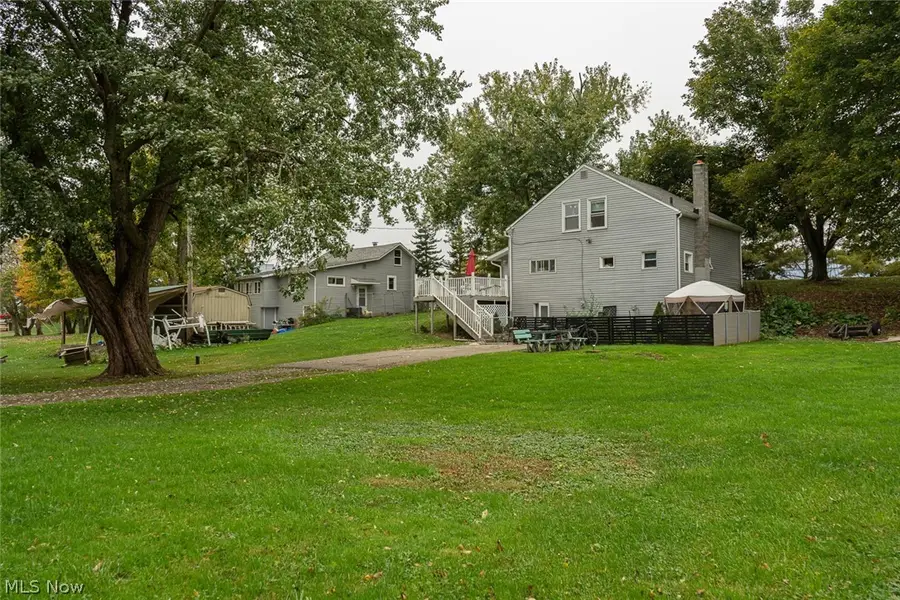 220,210 Kent Ne Avenue, Hartville, OH 44632 - #3