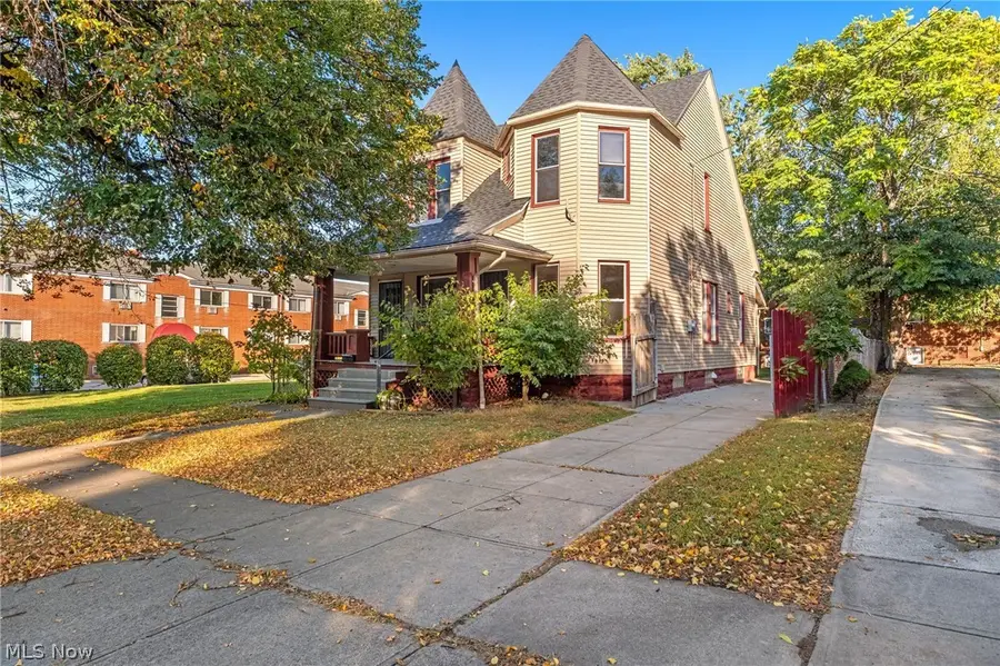 1461 Newman Avenue, Lakewood, OH 44107 - #2