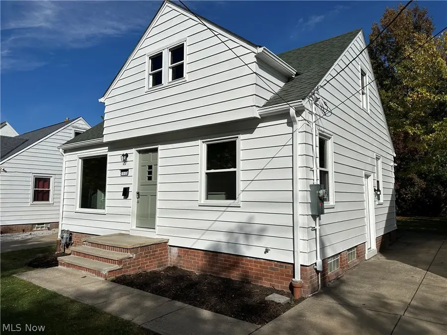 14705 Rockside Road, Maple Heights, OH 44137 - #3