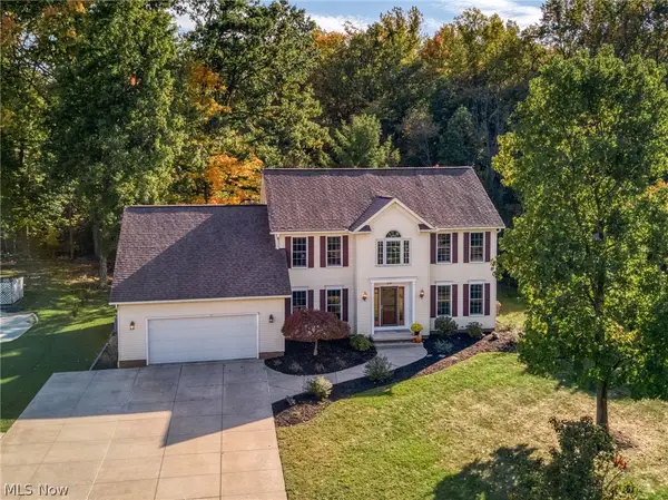 215 Cheltenham Lane, Munroe Falls, OH 44262