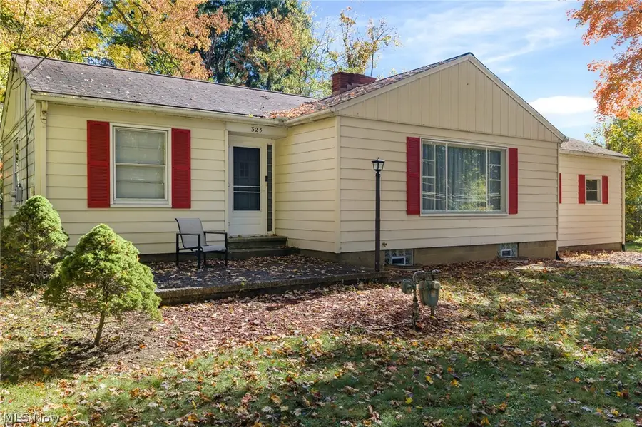 325 Westview Avenue, Wadsworth, OH 44281 - #2