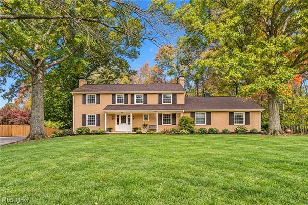 2221 Devonshire Nw Drive, Canton, OH 44708