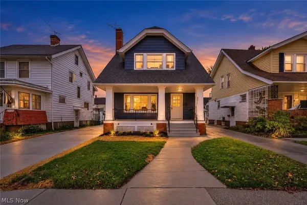 2077 Wyandotte Avenue, Lakewood, OH 44107