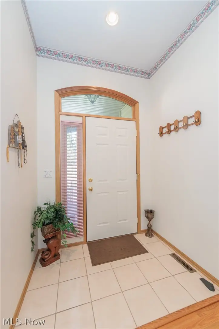 550 Deer Path Lane, Northfield Center, OH 44067 - #2
