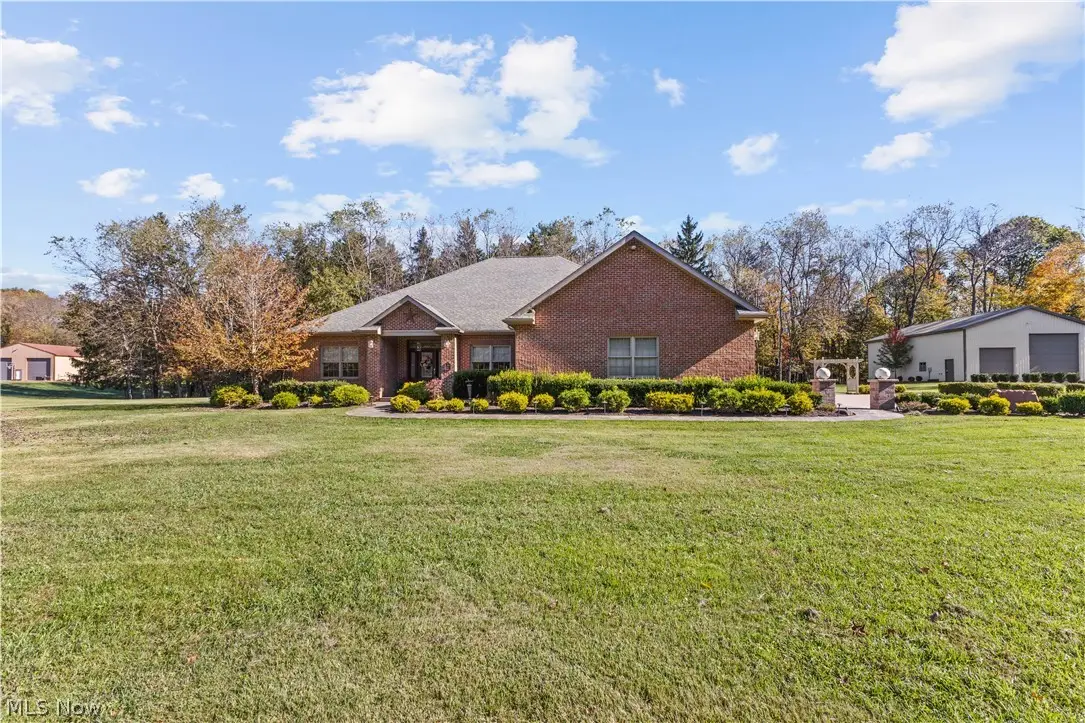 359 Grassy Lane, New Cumberland, WV 26047 - #1